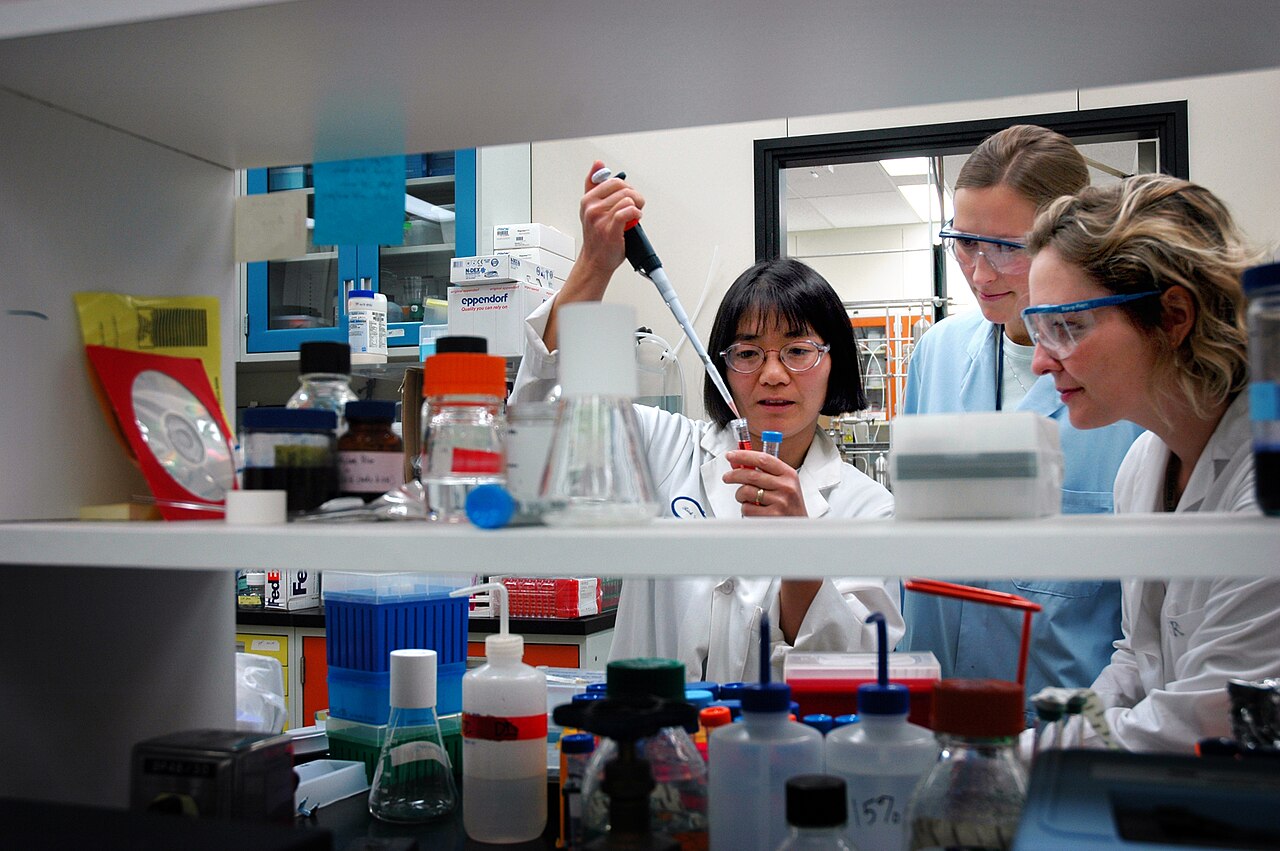 加拿大将投资于生命科学与生物制造行业劳动力培训